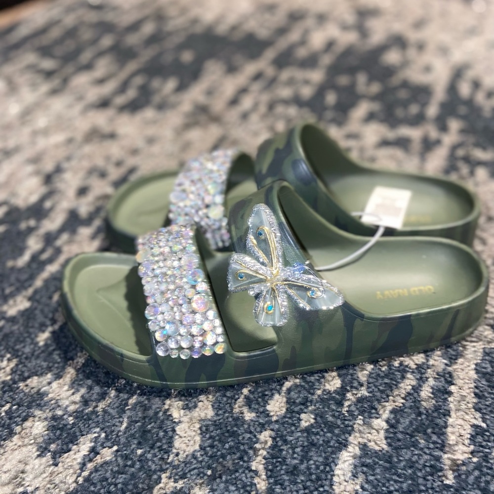 Dazzle Razzle Sandal